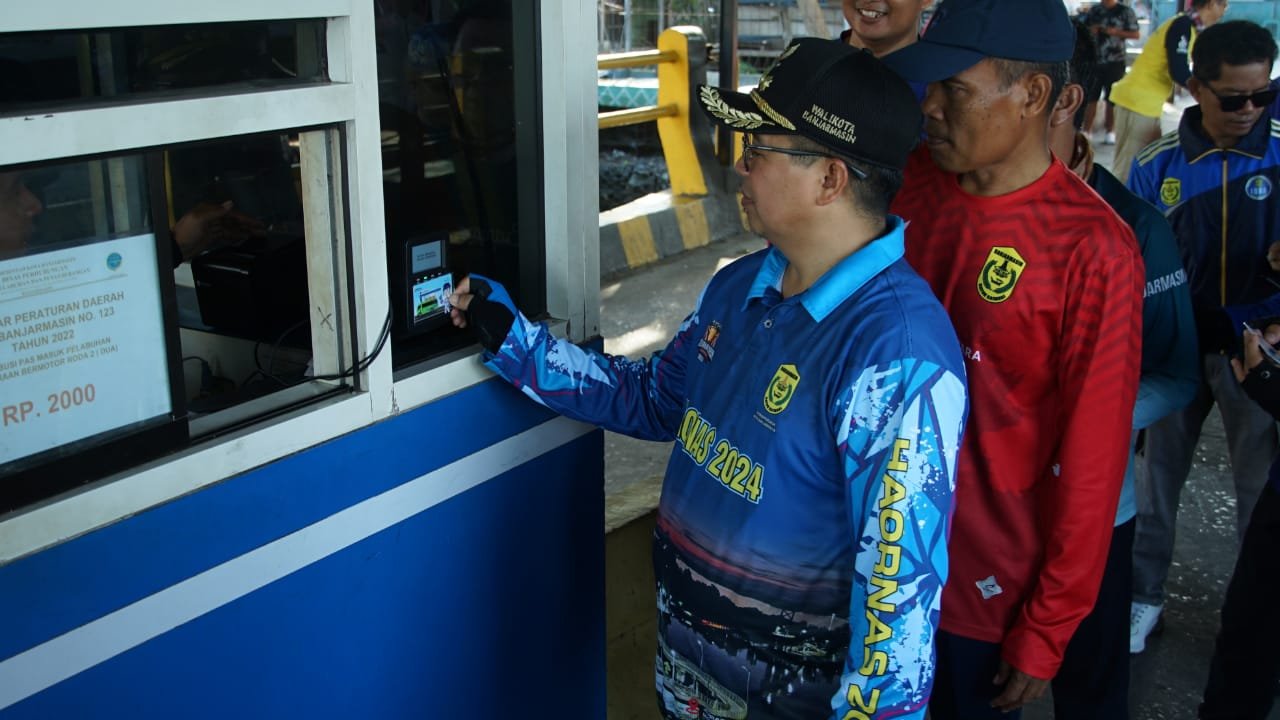 Transportasi Sungai di Banjarmasin Gunakan Banua Card