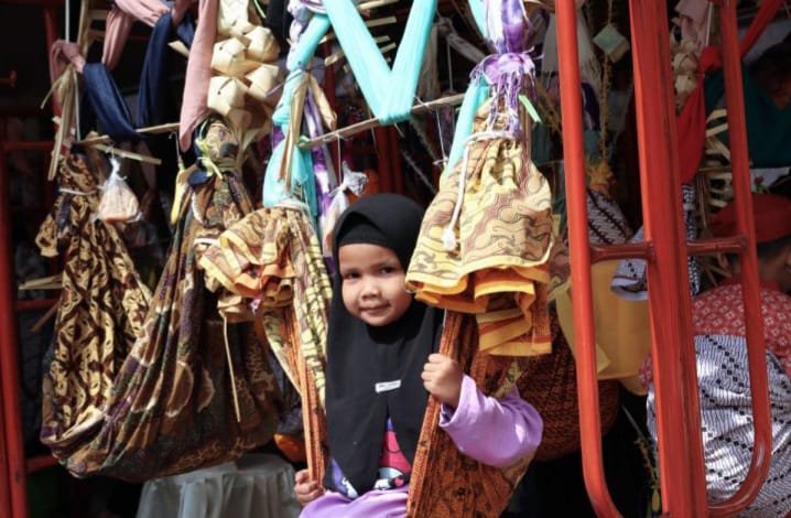 Melestarikan Tradisi Baayun Maulid