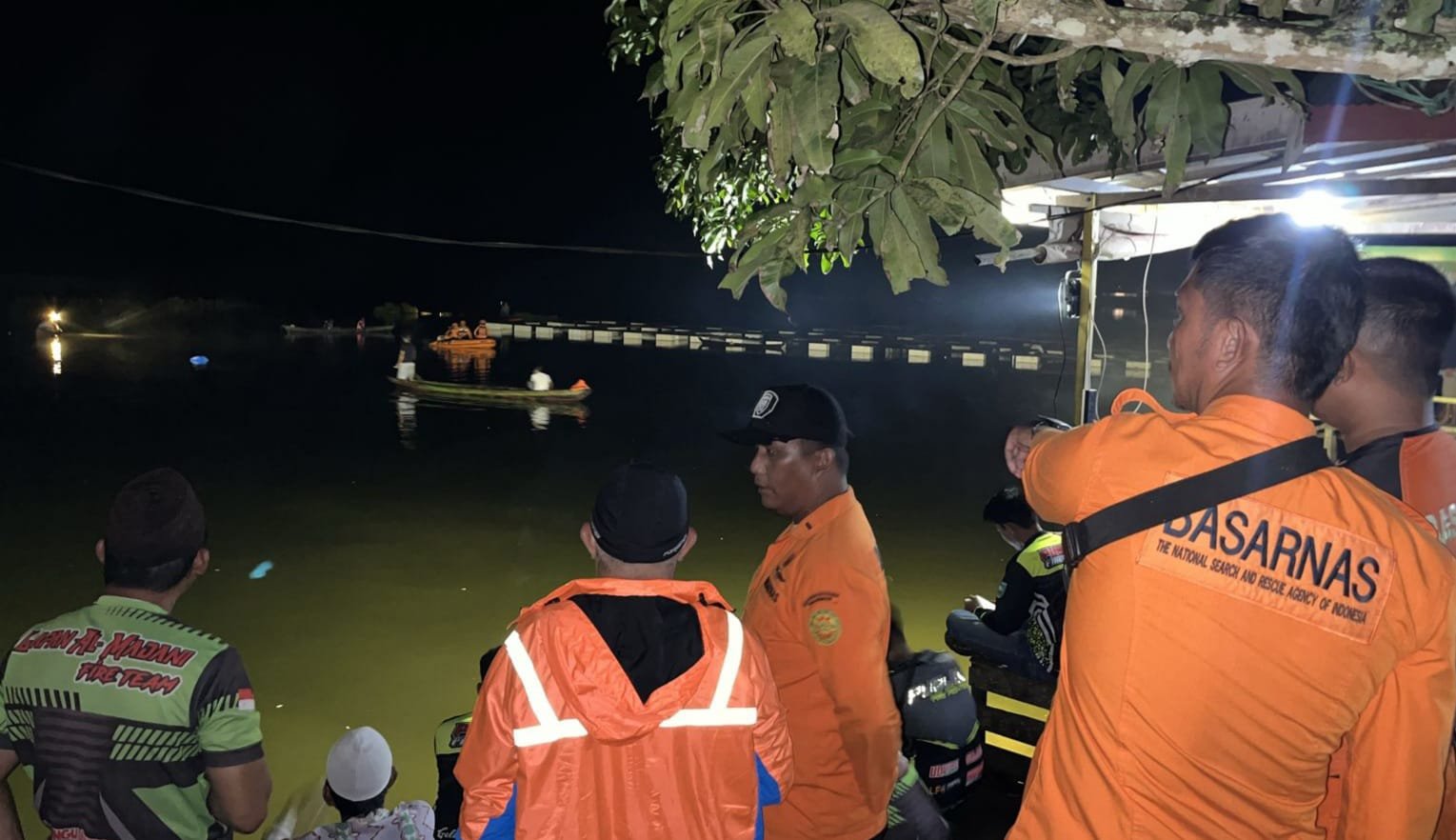 Perahu Wisata Terbalik Satu Orang Tewas