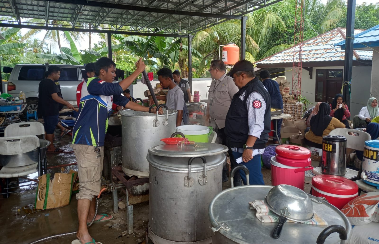Stok Bantuan Korban Banjir Menipis