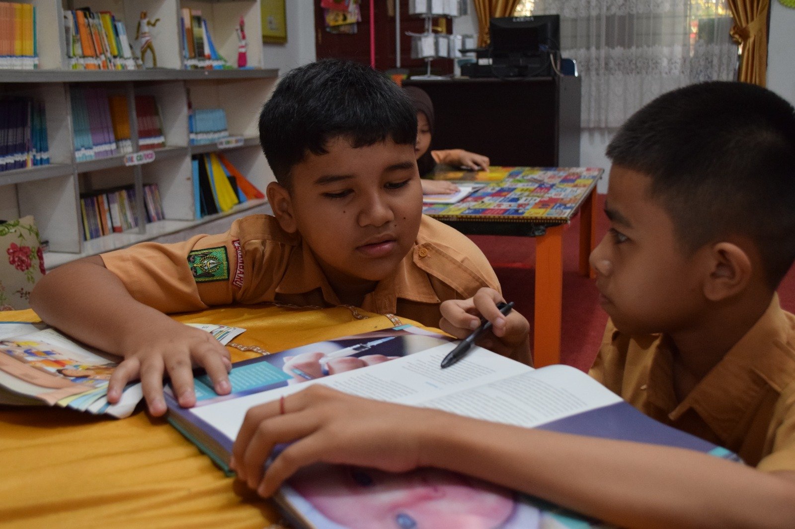 Sekolah Gratis Hadapi Tantangan Besar