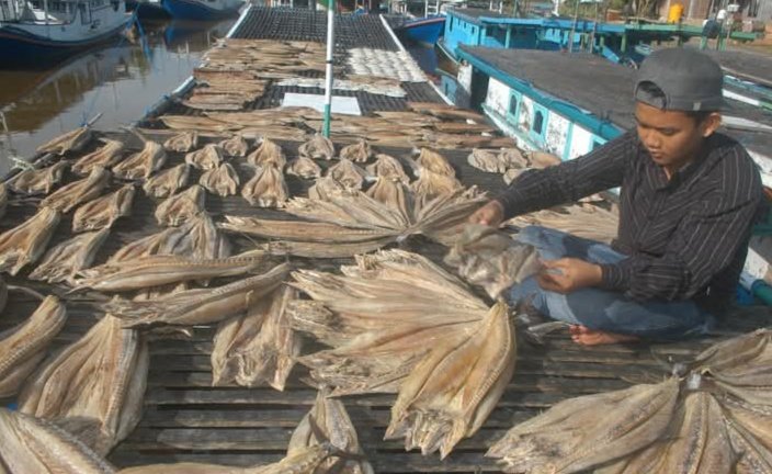Kemenkop Dorong Pembangunan SPBU Nelayan Berbasis Koperasi