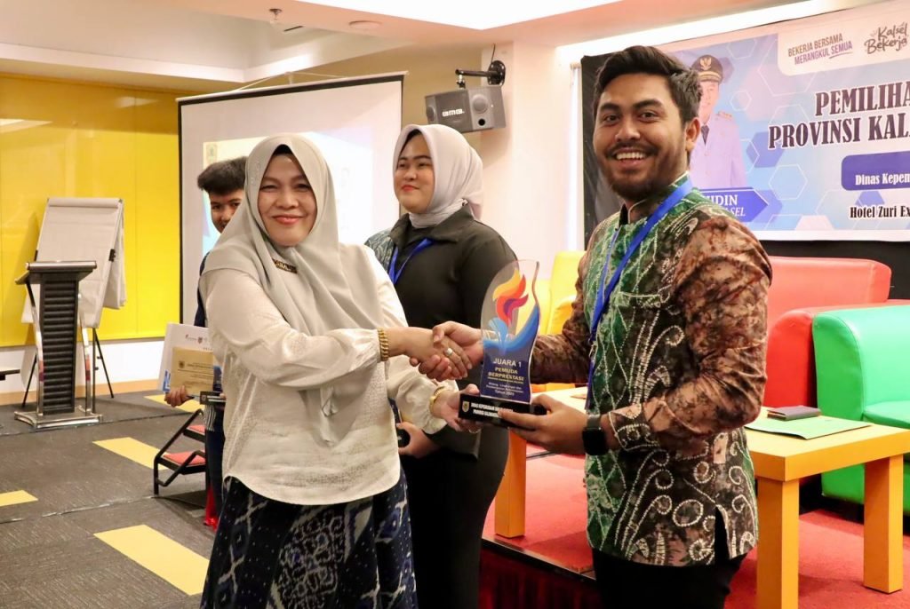 Dorong Pengelolaan Mangrove dan Pemberdayaan Desa, Akhmad Refki Sabet Juara Pemuda Berprestasi 2025