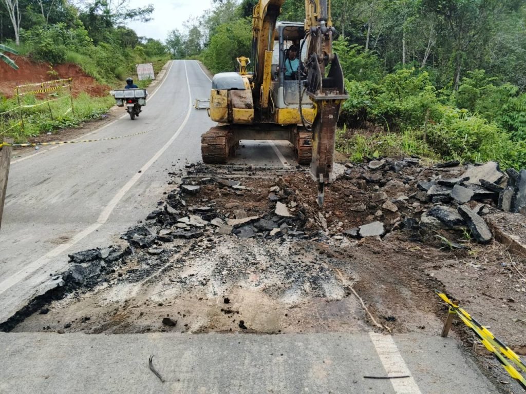 Respons Cepat PUPR Kalsel Atasi Kerusakan Oprit Jembatan Jalan Lingkar Banjarbaru–Batulicin