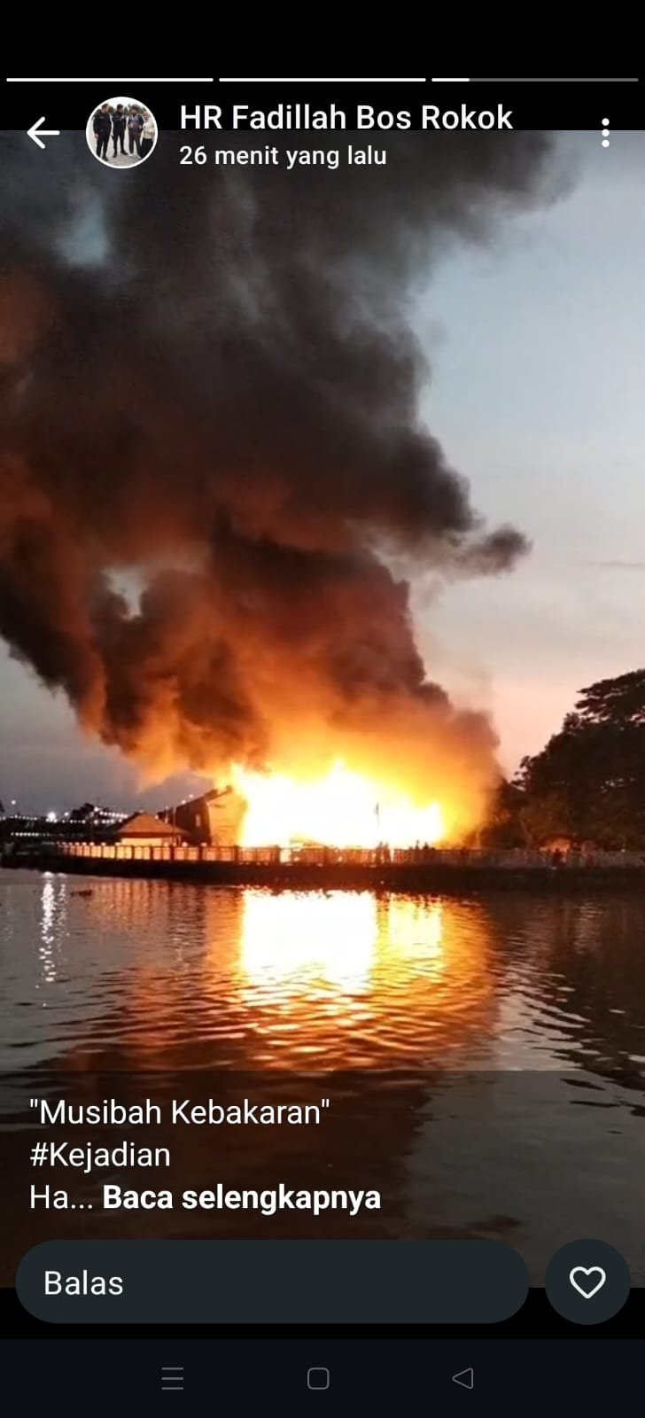 Api Amuk Rumah di Bantaran Sungai Martapura Pasar Ujung Murung Banjarmasin