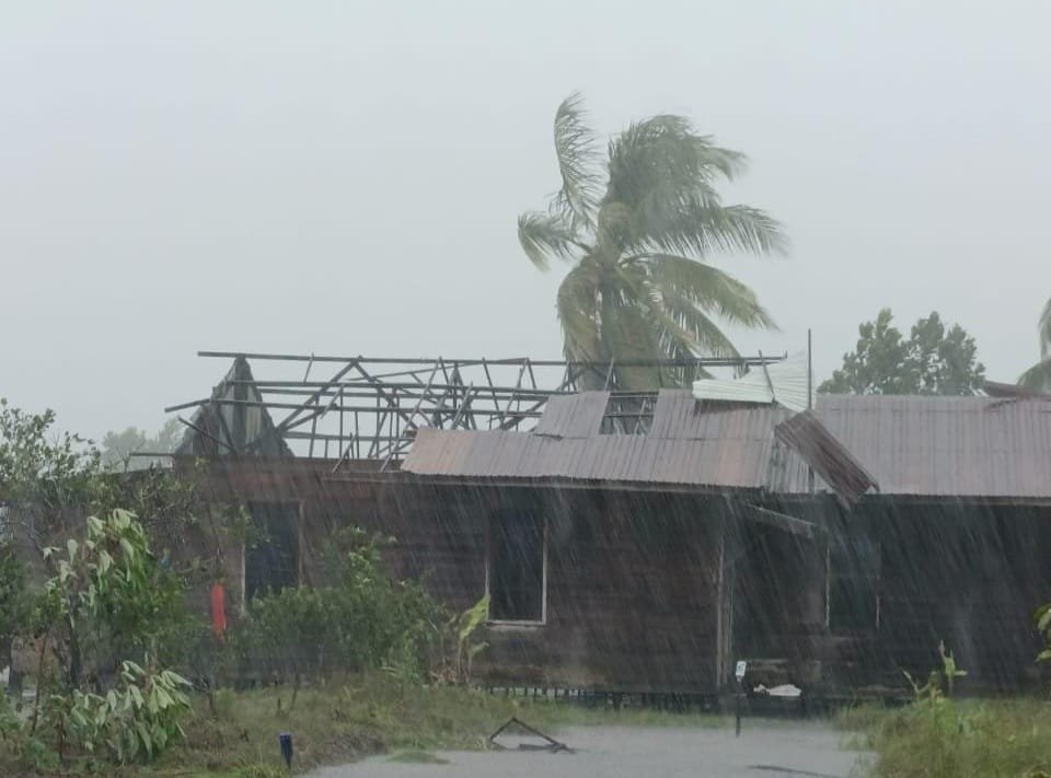 Angin Kencang Landa Sejumlah Daerah di Kalsel