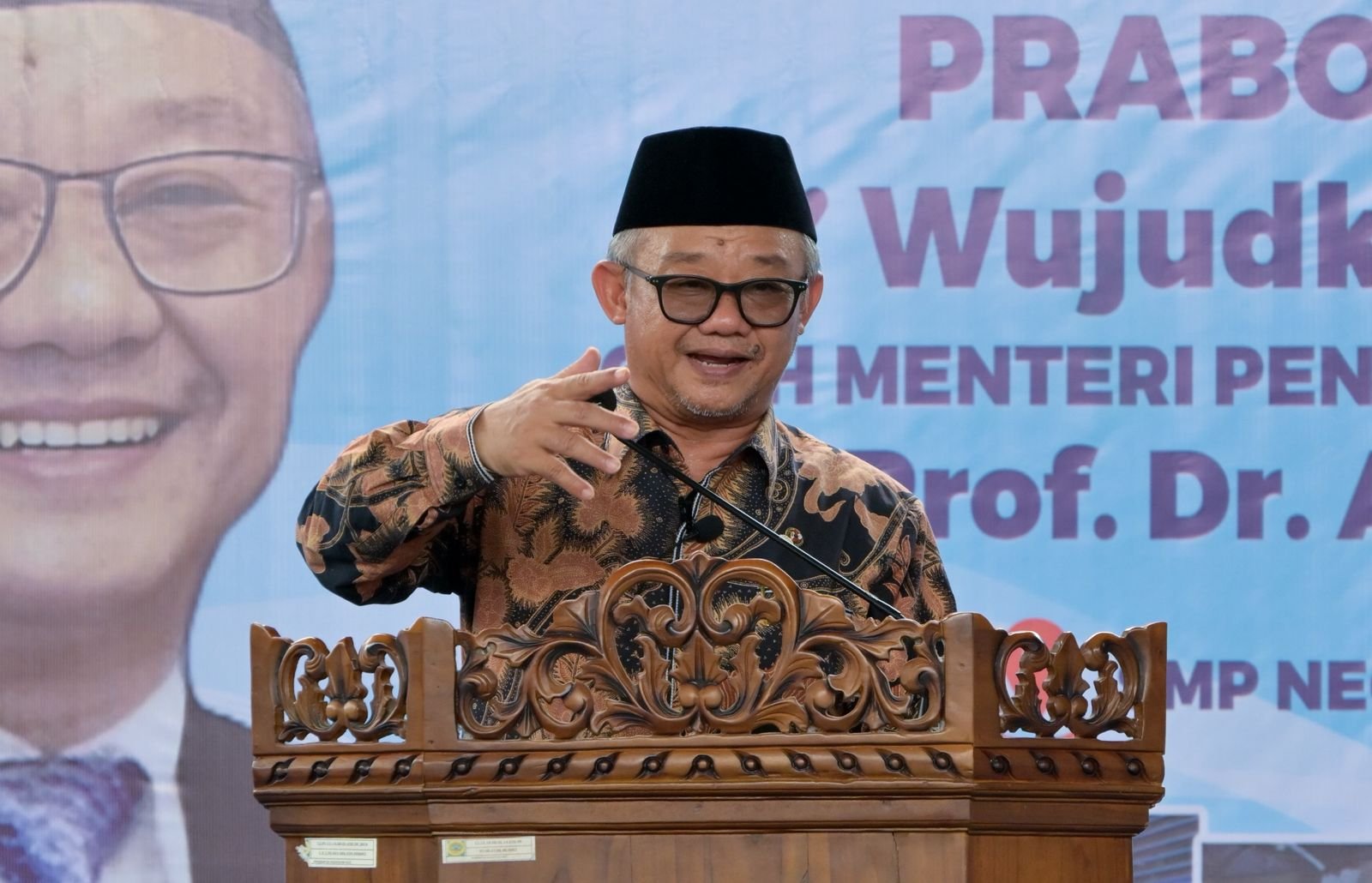 Mendikdasmen Prioritaskan Revitalisasi 2026 pada Sekolah Terdampak Bencana