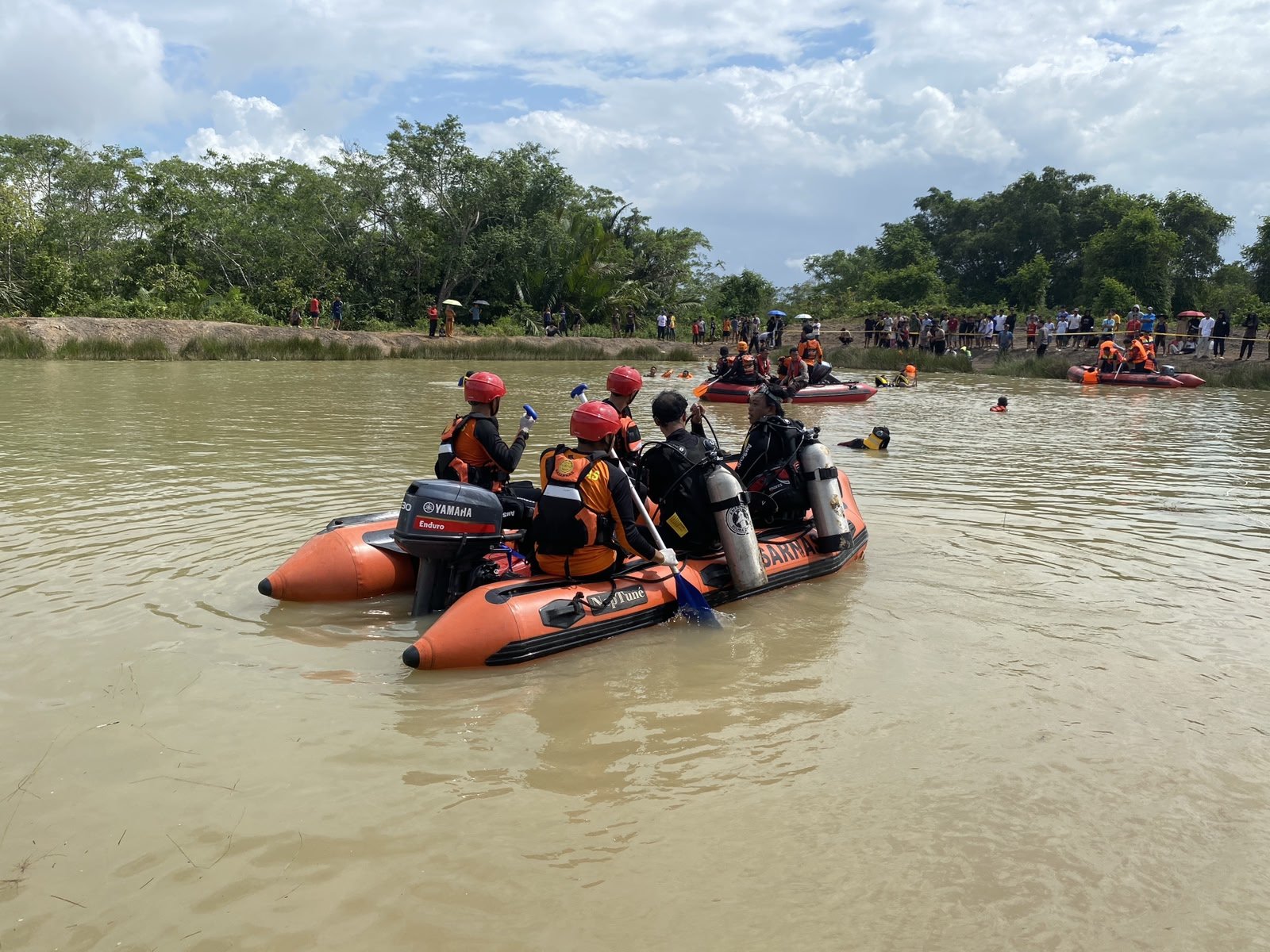 Seorang Anak Diduga Tenggelam di Danau Arraudah 6, Tim SAR Gabungan Lakukan Pencarian