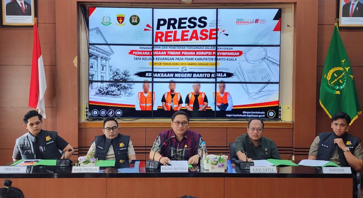 Kejari Barito Kuala Tangkap Empat Pejabat PDAM