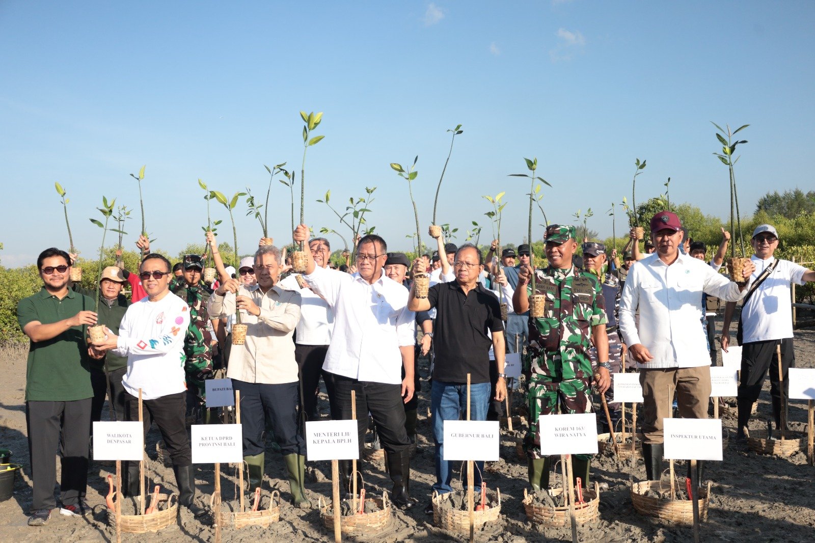 KLH/BPLH Kebut Target 2 Miliar Pohon