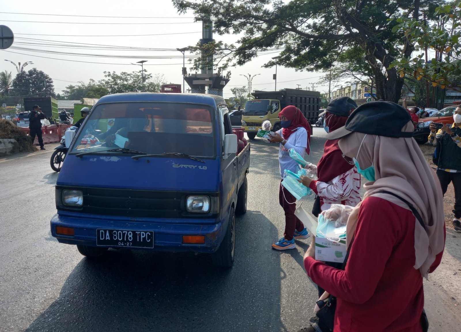 Tujuh Kabupaten/Kota di Kalsel Tetapkan Status Siaga Darurat Karhutla Ribuan Masker Dibagikan