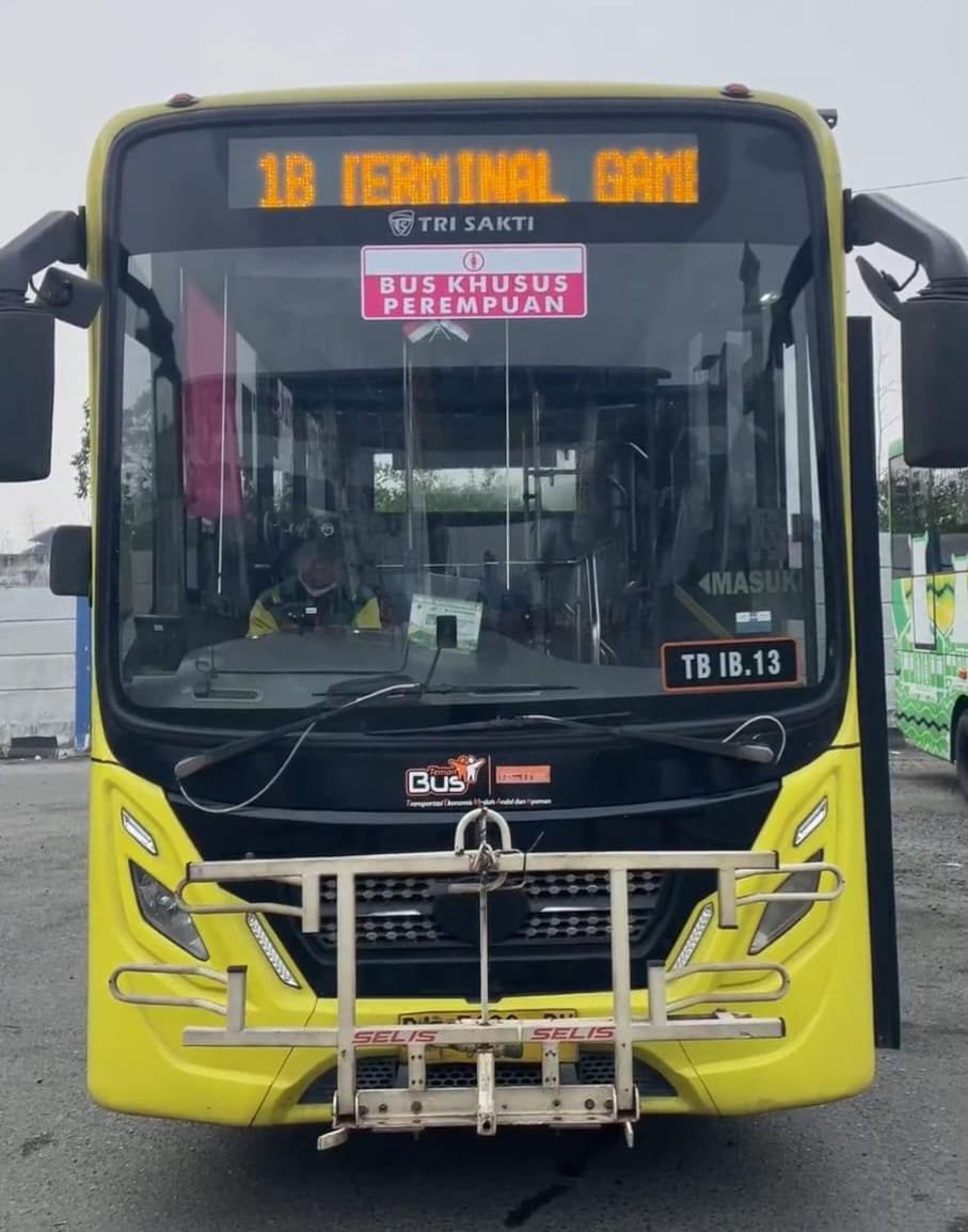Kalsel Operasikan Bus Khusus Perempuan