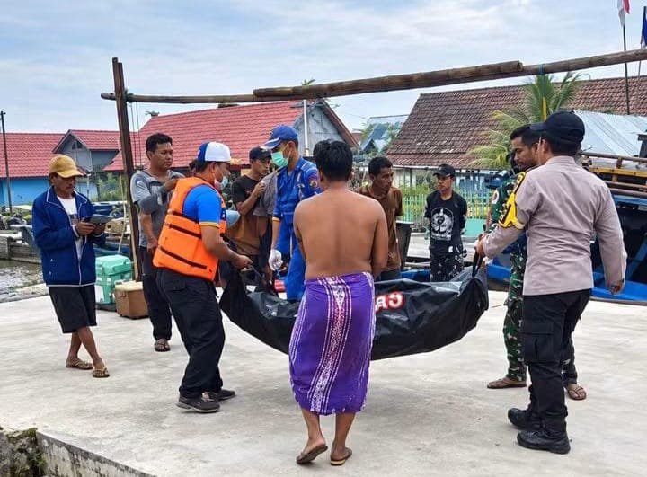 Evakuasi Udara Korban KM Virgo Hadapi Kabut Asap