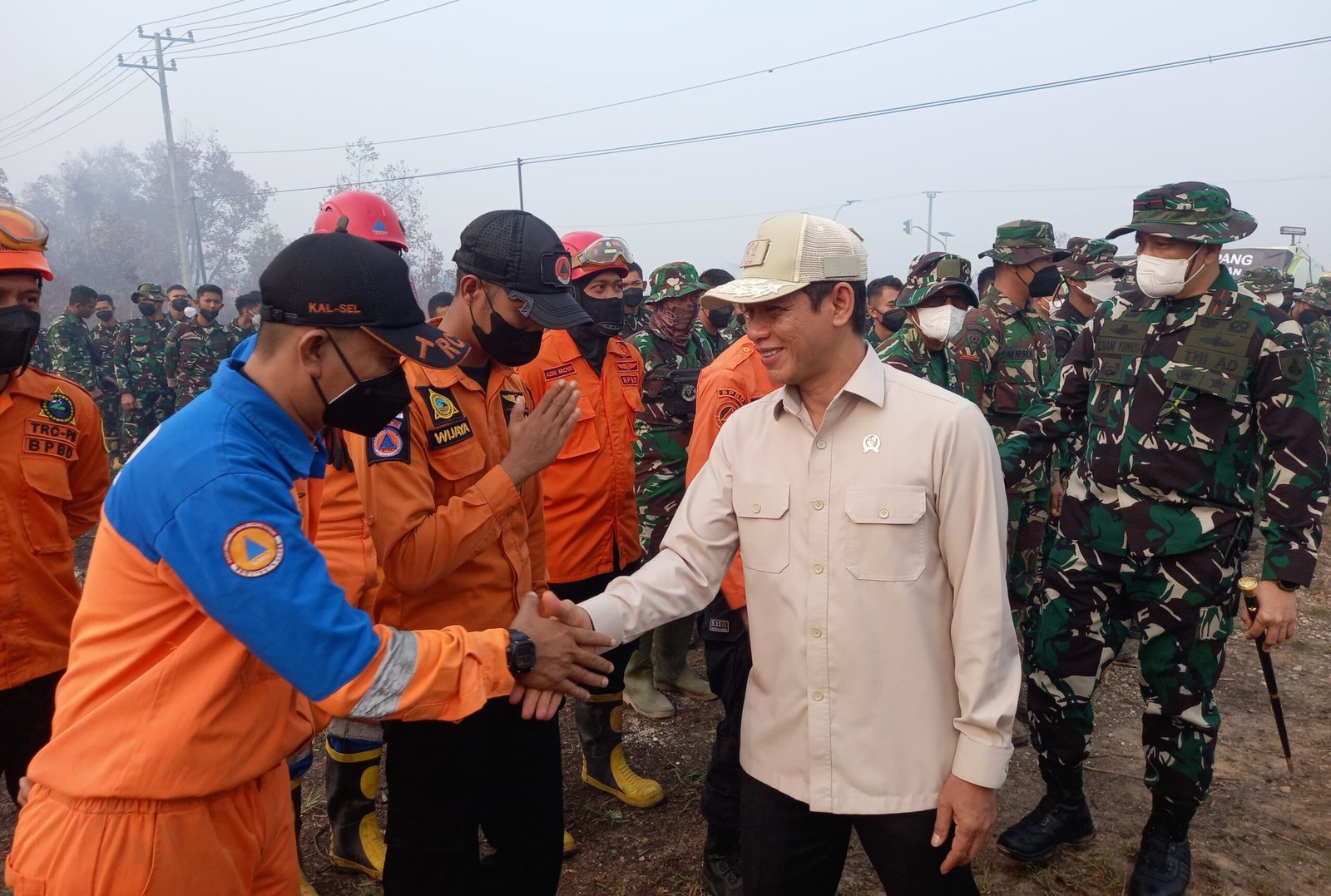 Relawan dan Korporasi Dikerahkan Padamkan Kebakaran Lahan Gambut 